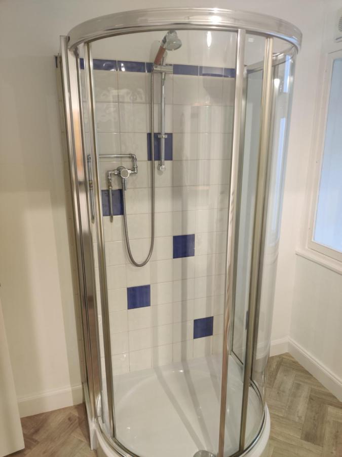أوبان No 1 Westbay Apartment المظهر الخارجي الصورة